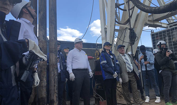 Экс-руководитель ЦРУ посетил месторождения украинского газа