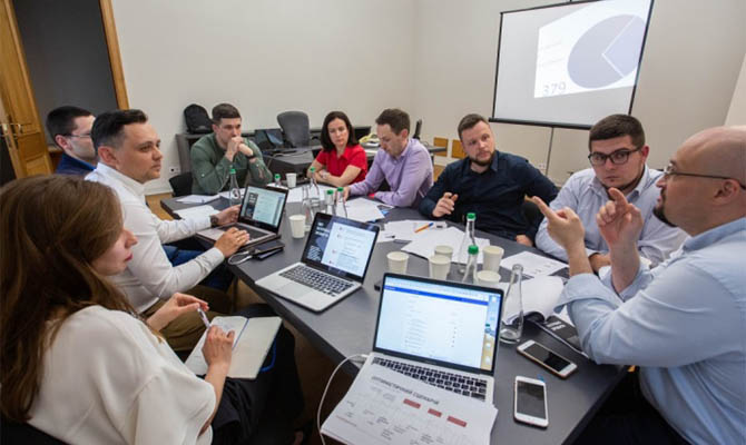 У Зеленского обещают скоро представить «государство в смартфоне»