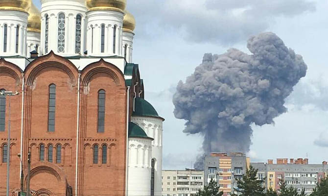В России взрыв на военном заводе – пострадали десятки человек