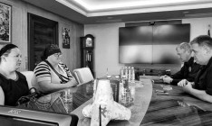 Аваков и Князев встретились с семьей застреленного их подчиненными мальчика