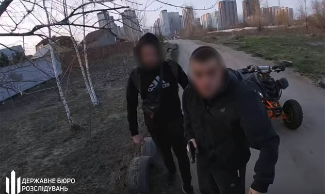 Полицейский с братом хулиганили и стреляли в киевлянина