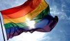 Администрация Трампа не разрешила вывешивать ЛГБТ-флаги на посольствах США