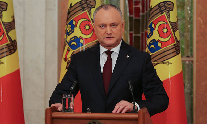 Президент Молдовы пригласил посредников из-за рубежа для урегулирования кризиса в стране