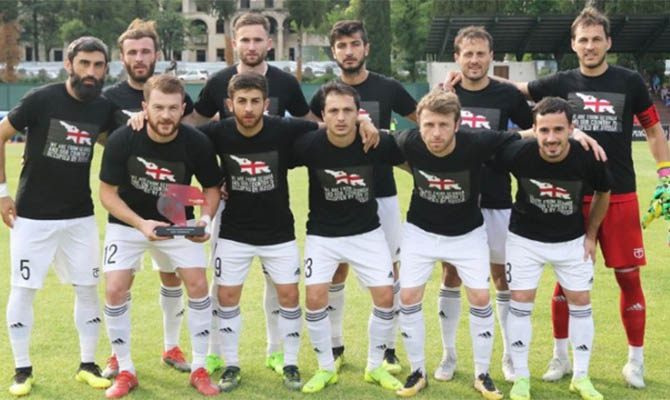 Футболисты грузинских клубов вышли в антироссийских футболках