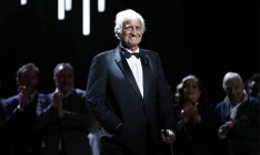 Жан-Поль Бельмондо и Жан-Мишель Жарр получили ордена Почетного легиона