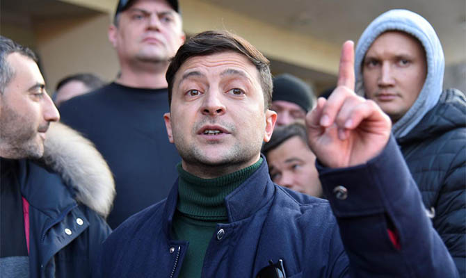 Полиция нашла автора видеоролика, в котором фура якобы сбивает Зеленского