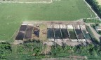 Агрокомплекс в Сумской области «законно» сбрасывает куриный помет посреди поля
