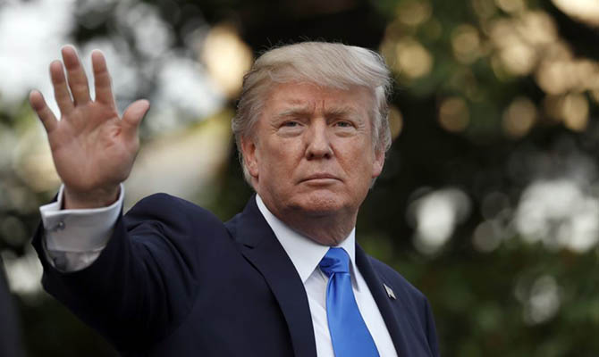 Демократы в Конгрессе США не оставляют попыток найти основания для импичмента Трампа