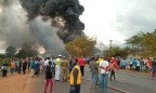 В Танзании более 60 человек сгорели, собирая разлившийся бензин