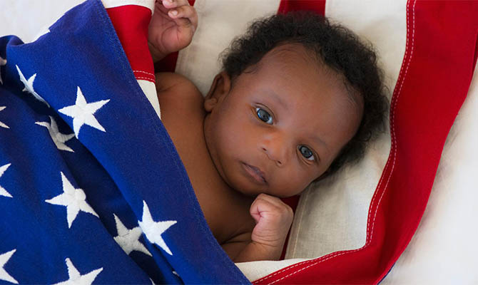 Трамп хочет пересмотреть закон, который дает гражданство детям, рожденным в США