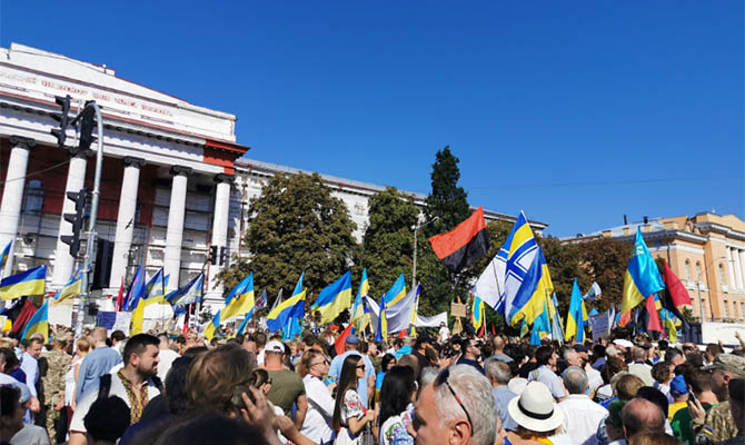 В Марше защитников Украины приняли участие около 12 тысяч человек