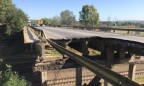 В Харькове обвалился автомобильный мост