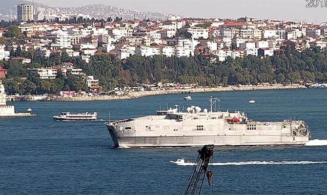 В Черное море зашел корабль ВМС США