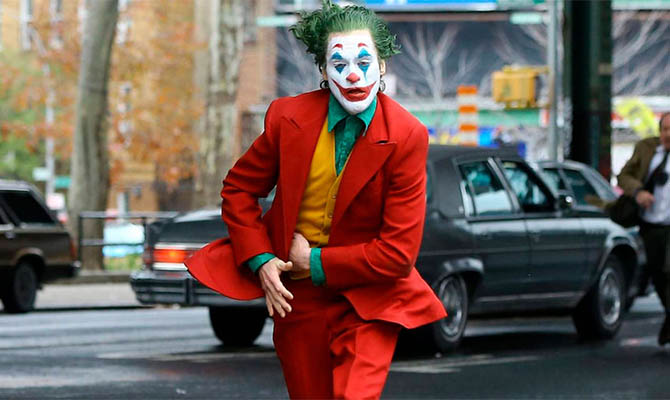 Фильм «Джокер» побил рекорд по сборам за первый уикенд проката