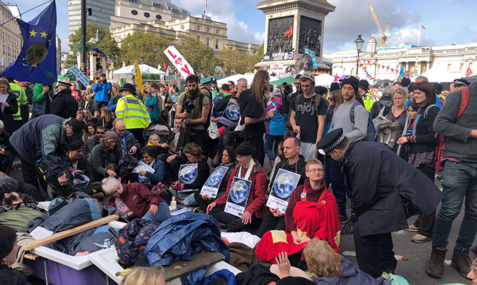 В Британии задержали принцессу Бельгии, которая участвовала в забастовке экоактивистов