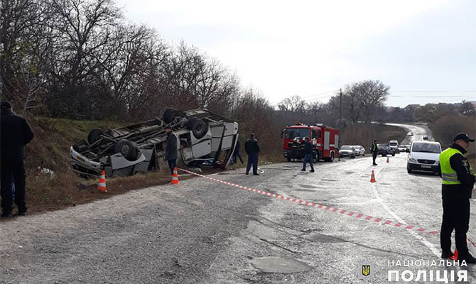 В Хмельницкой области перевернулся рейсовый автобус