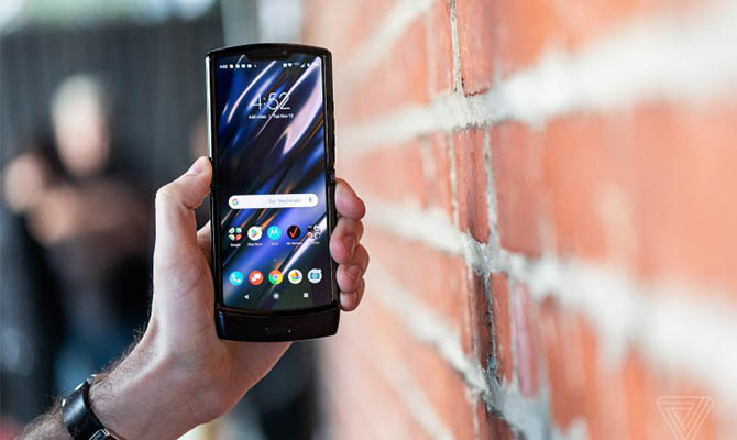 Motorola выпустит «раскладушку» Razr за $1,5 тысячи