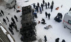 Число жертв аварии с автобусом в России выросло до 15