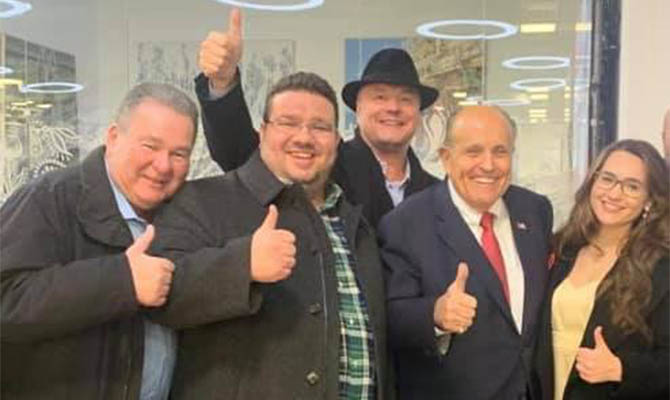 Джулиани уехал из Киева