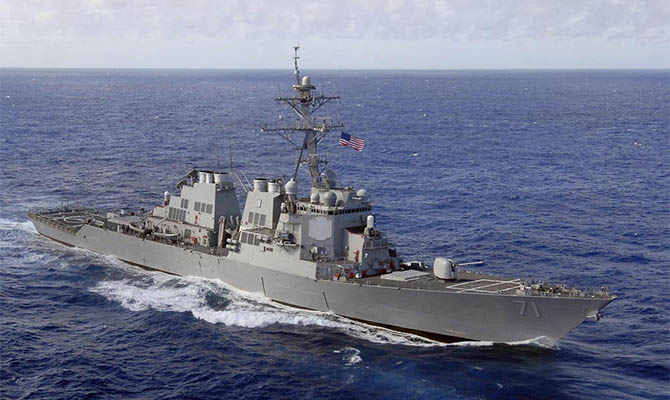 В Одессу зашел американский эсминец USS Ross