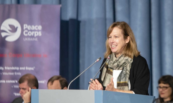 Глава посольства США пообещала поддержку новому главе НАПК