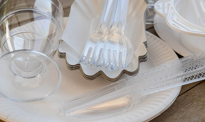 В Китае запрещают одноразовый пластик