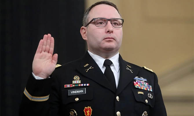 Подполковника Виндмана, давшего показания против Трампа, собираются уволить