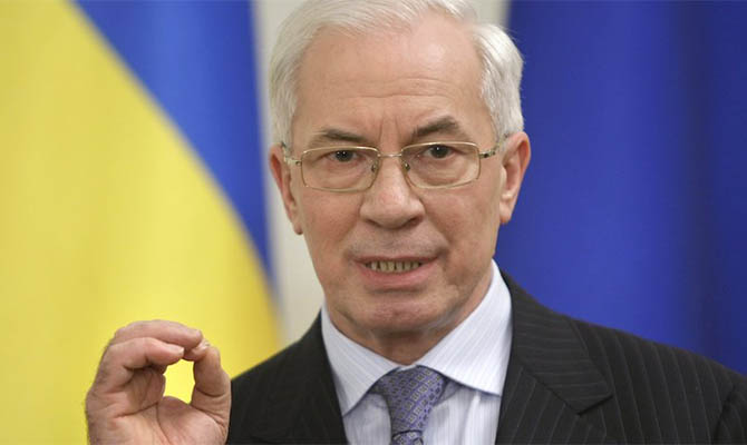 Евросоюз не продлил санкции против Азарова и Ставицкого