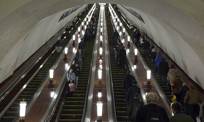 «Придется полгода восстанавливать»: в Москве не будут закрывать метро