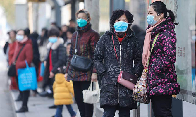 В Китае за сутки от коронавируса умерли четыре человека