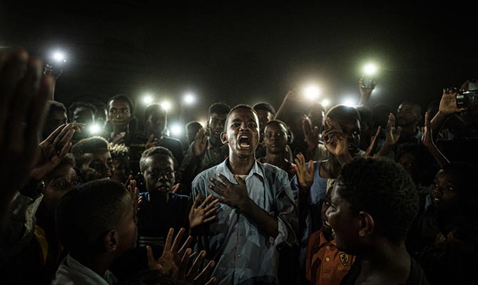 Снимок с протестов в Судане победил на конкурсе World Press Photo