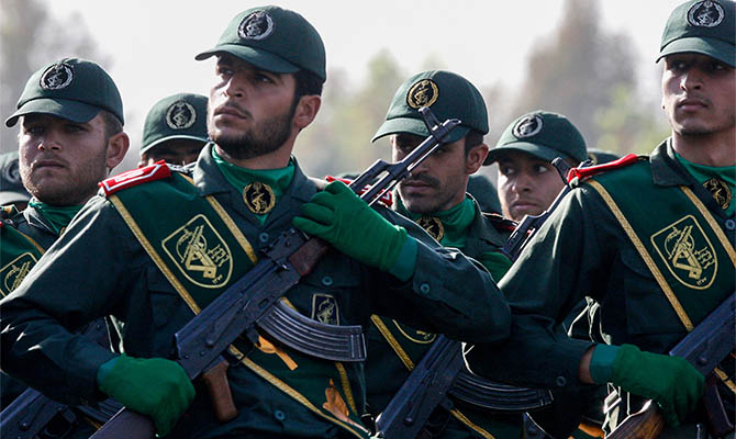 Иранские военные получили приказ атаковать корабли США в случае конфликта