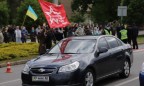В Запорожье произошли стычки из-за автопробега с красными флагами