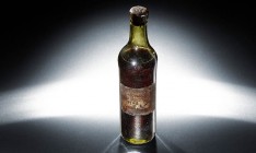 Бутылку французского коньяка продали на торгах Sotheby's за $150 тысяч