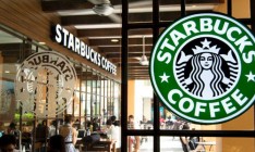 Starbucks разрешила сотрудникам носить майки с лозунгом Black Lives Matter
