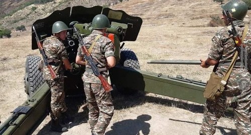 На границе Азербайджана и Армении возобновились бои