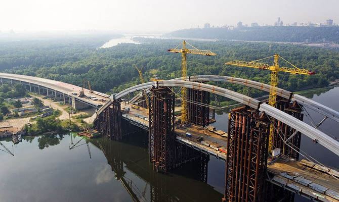 В разборках по Подольскому мосту фигурируют фирмы «смотрящего» по Киеву и покойного СБУшника