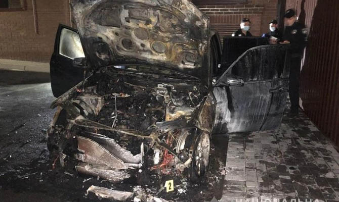 Депутату Рады Гео Леросу сожгли автомобиль
