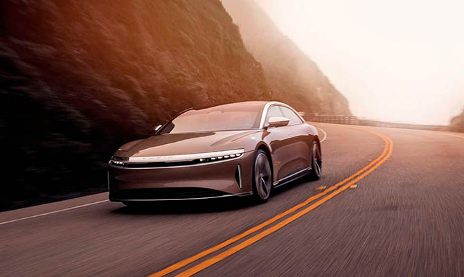 Lucid Motors выпустил электромобиль с самым большим запасом хода