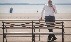 Мэр Нью-Йорка ради экономии уйдет в отпуск вместе с сотрудиками