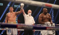 Украинец Александр Усик победил британца Дерека Чисору