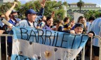 В столице Аргентины выстроилась длинная очередь из желающих проститься с Марадоной