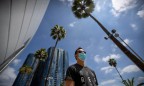 В Лос-Анджелесе ввели домашнюю изоляцию для всех жителей города