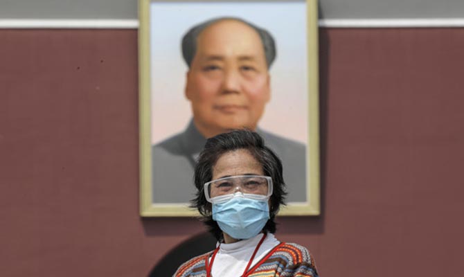 Китай за время пандемии продал странам мира более 200 млрд масок