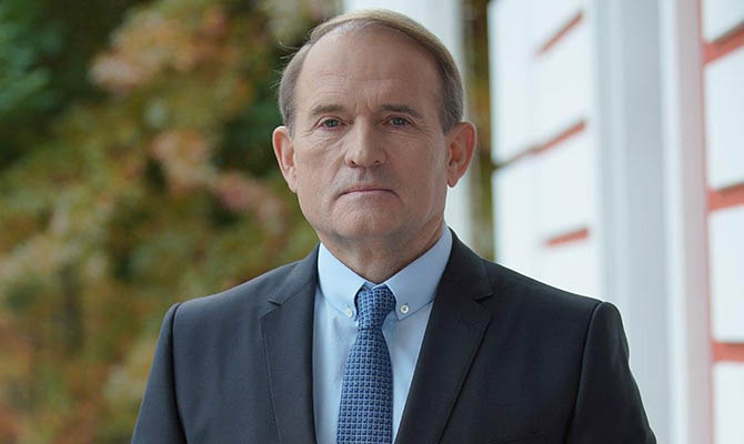 Медведчук считает, что украинцы могут повлиять на решение власти дать добро на производство вакцины от COVID-19