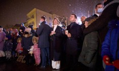 Зеленский с супругой посетили праздничный городок на Банковой