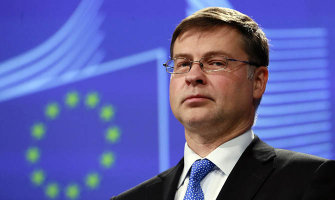 ЕС заявляет, что не даст денег без борьбы с коррупцией