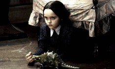 Тим Бертон снимет для Netflix сериал про одну из героинь Семейки Аддамс