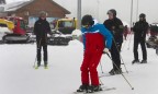 Сын Лукашенко Николай покатался на лыжах с Путиным и отцом