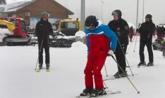 Сын Лукашенко Николай покатался на лыжах с Путиным и отцом